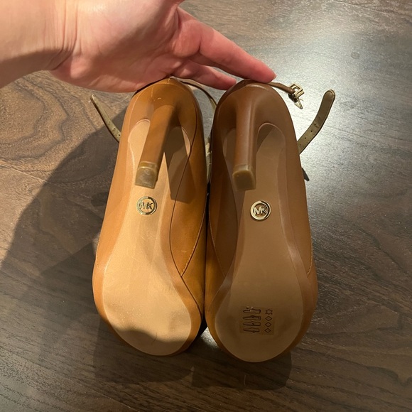 Michael Kors open toe bootie - Picture 4 of 5